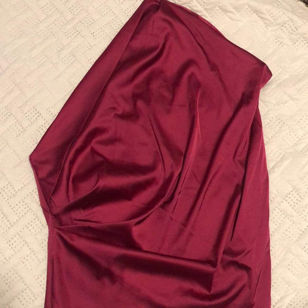 One shoulder Top